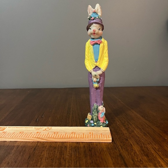 Tall bunny collectible figurine from the Windsor Collection, - Picture 9 of 10